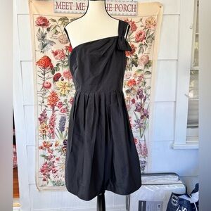 J Crew  💯 silk one shoulder mini dress size 10. Skirt is lined, zip up back